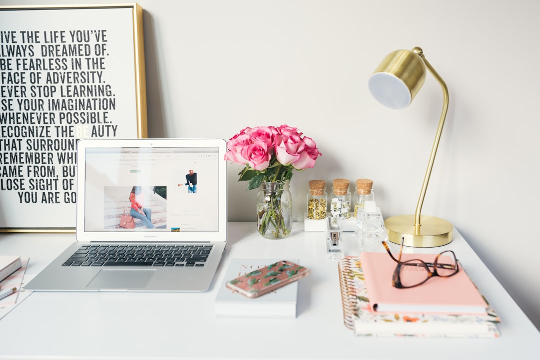 How to Optimize Your Website for Voice Search: Strategies for Answering Users' Questions - Blog Image
